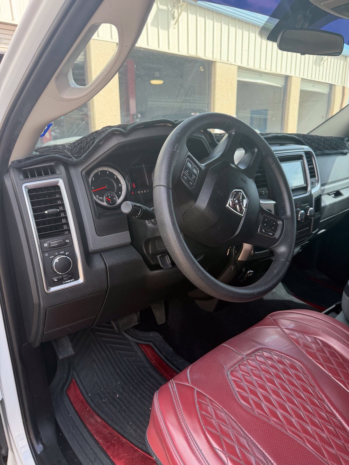 2019 RAM 1500 Classic SLT Crew Cab 4x2 6'4" Box