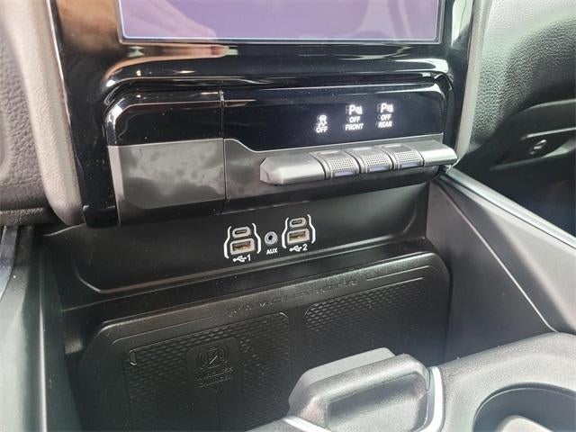 2025 RAM 1500 Lone Star Crew Cab 4x4 5'7" Box