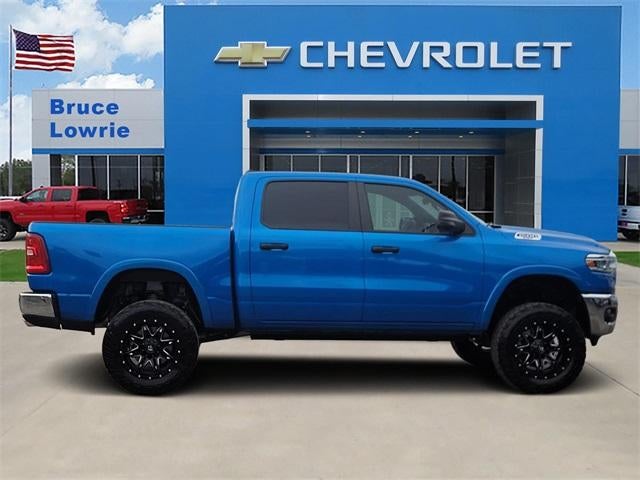 2025 RAM 1500 Lone Star Crew Cab 4x4 5'7" Box