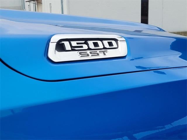 2025 RAM 1500 Lone Star Crew Cab 4x4 5'7" Box