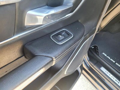 2022 RAM 1500 Laramie Crew Cab 4x4 5'7" Box