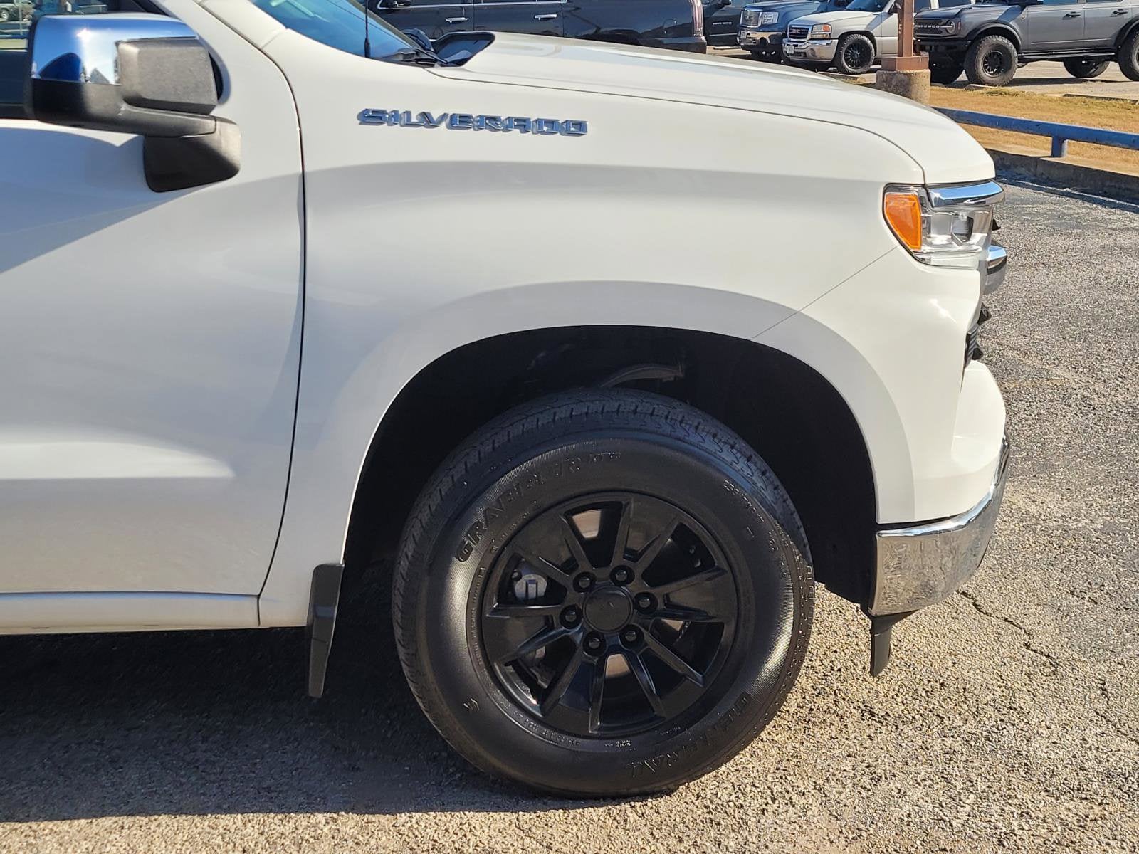 2025 Chevrolet Silverado 1500 LT