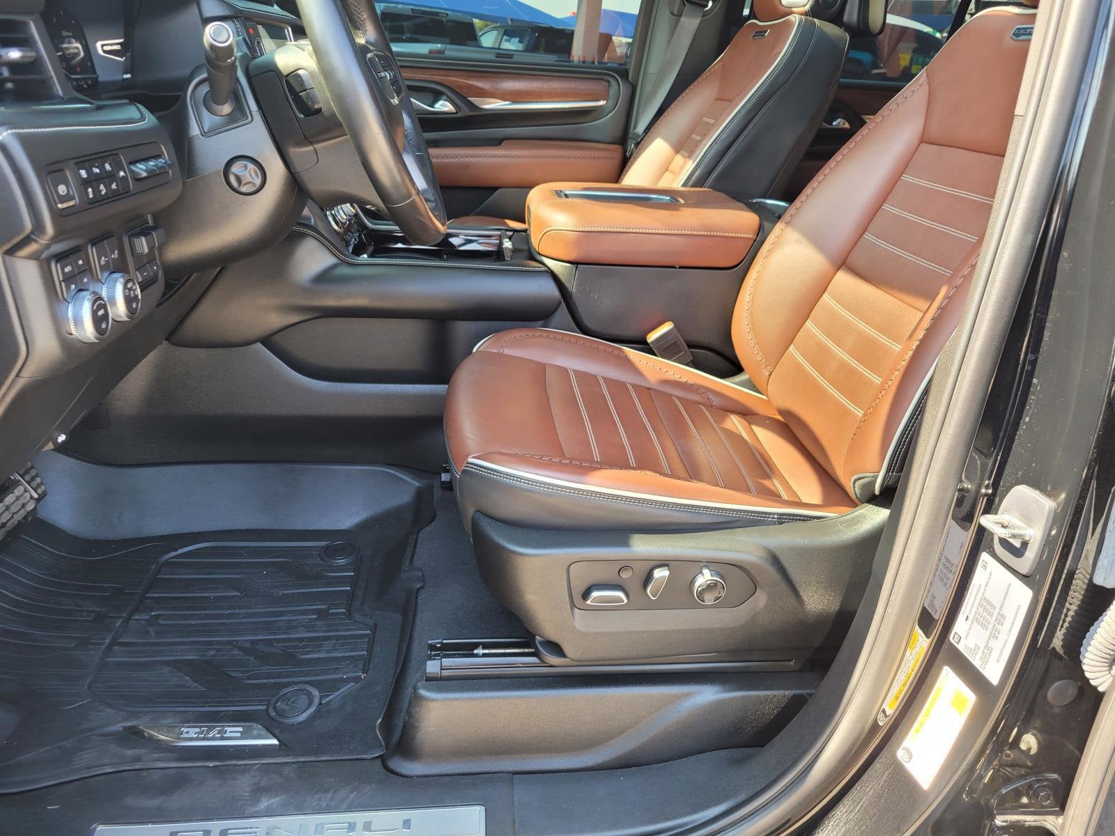 2023 GMC Yukon Denali Ultimate