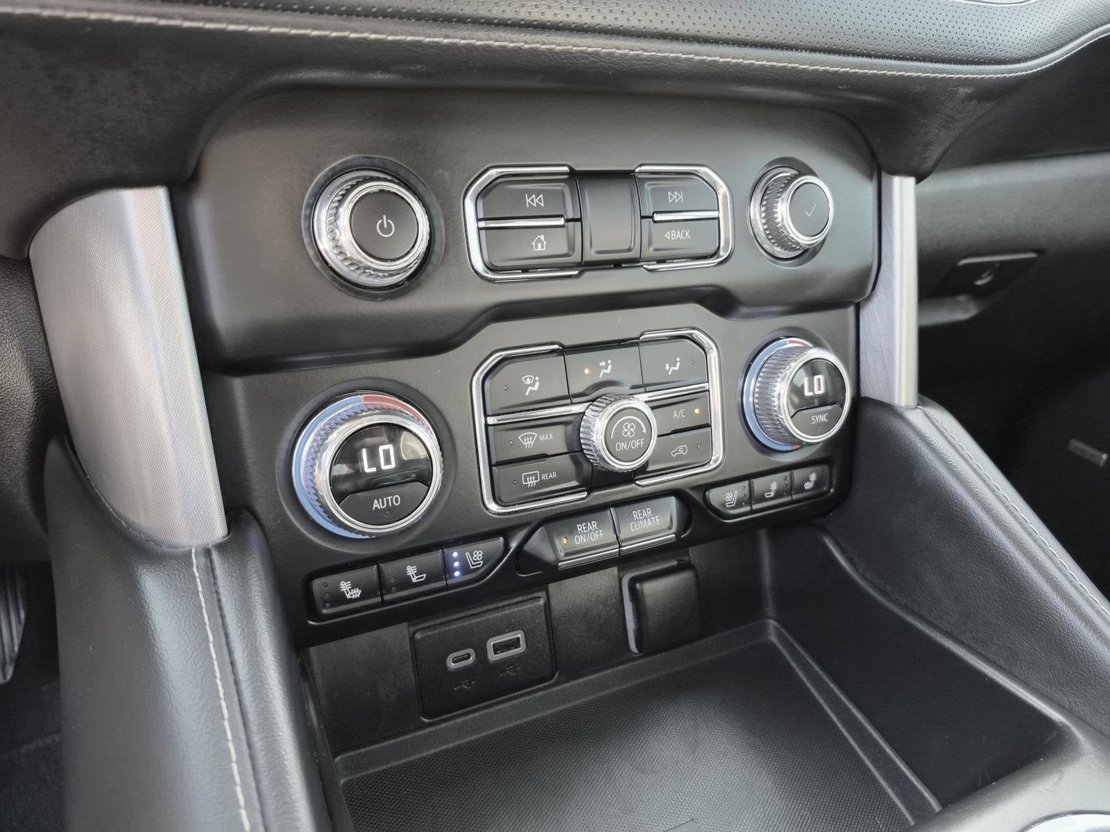 2023 GMC Yukon XL SLT