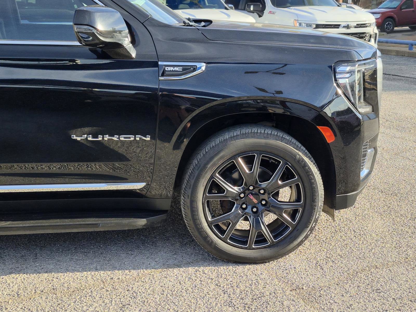 2023 GMC Yukon XL SLT