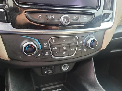 2022 Chevrolet Traverse LT Leather