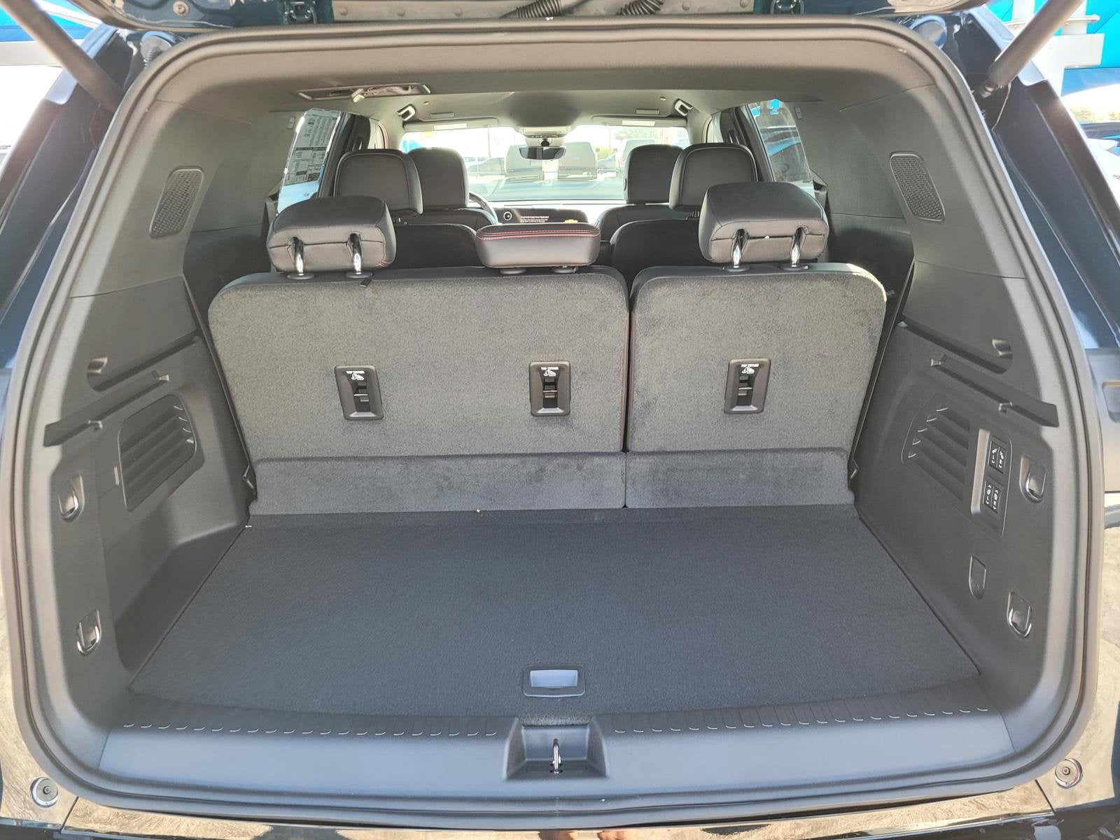 2027 Chevrolet Traverse RS