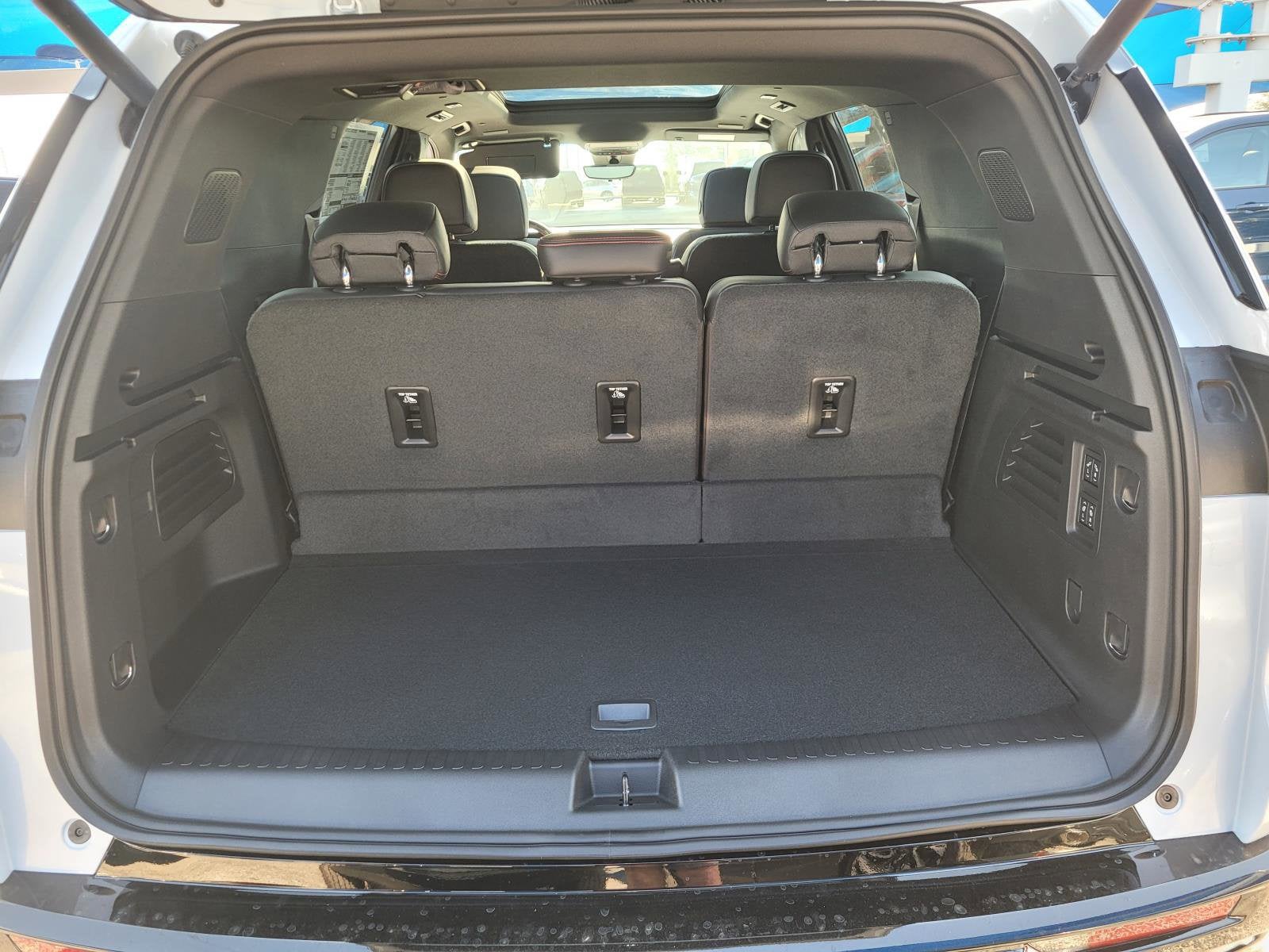 2027 Chevrolet Traverse RS