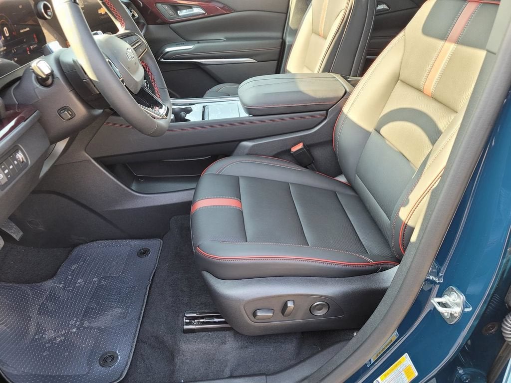 2027 Chevrolet Traverse RS - Photo 11