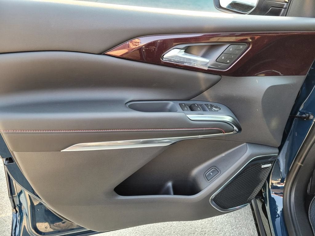 2027 Chevrolet Traverse RS - Photo 13