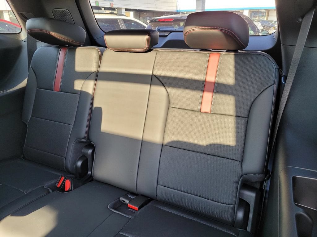 2027 Chevrolet Traverse RS - Photo 8