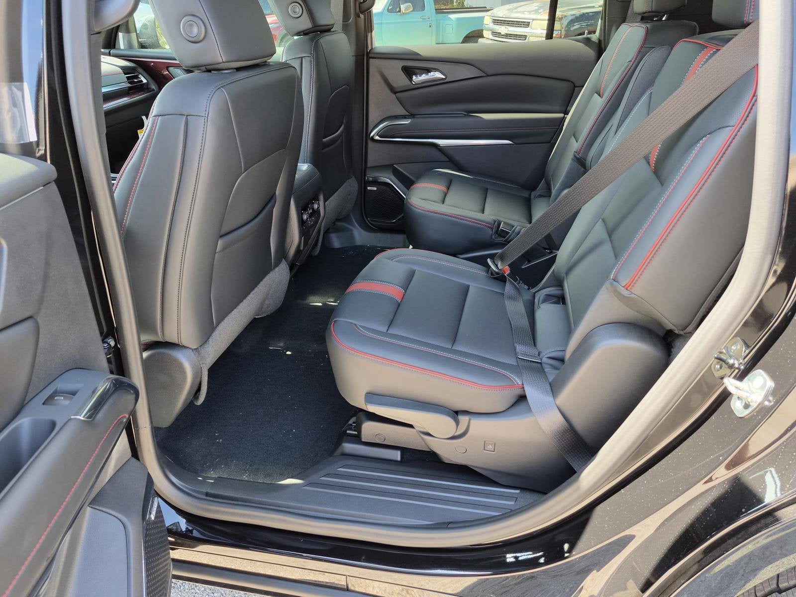 2027 Chevrolet Traverse RS - Photo 7