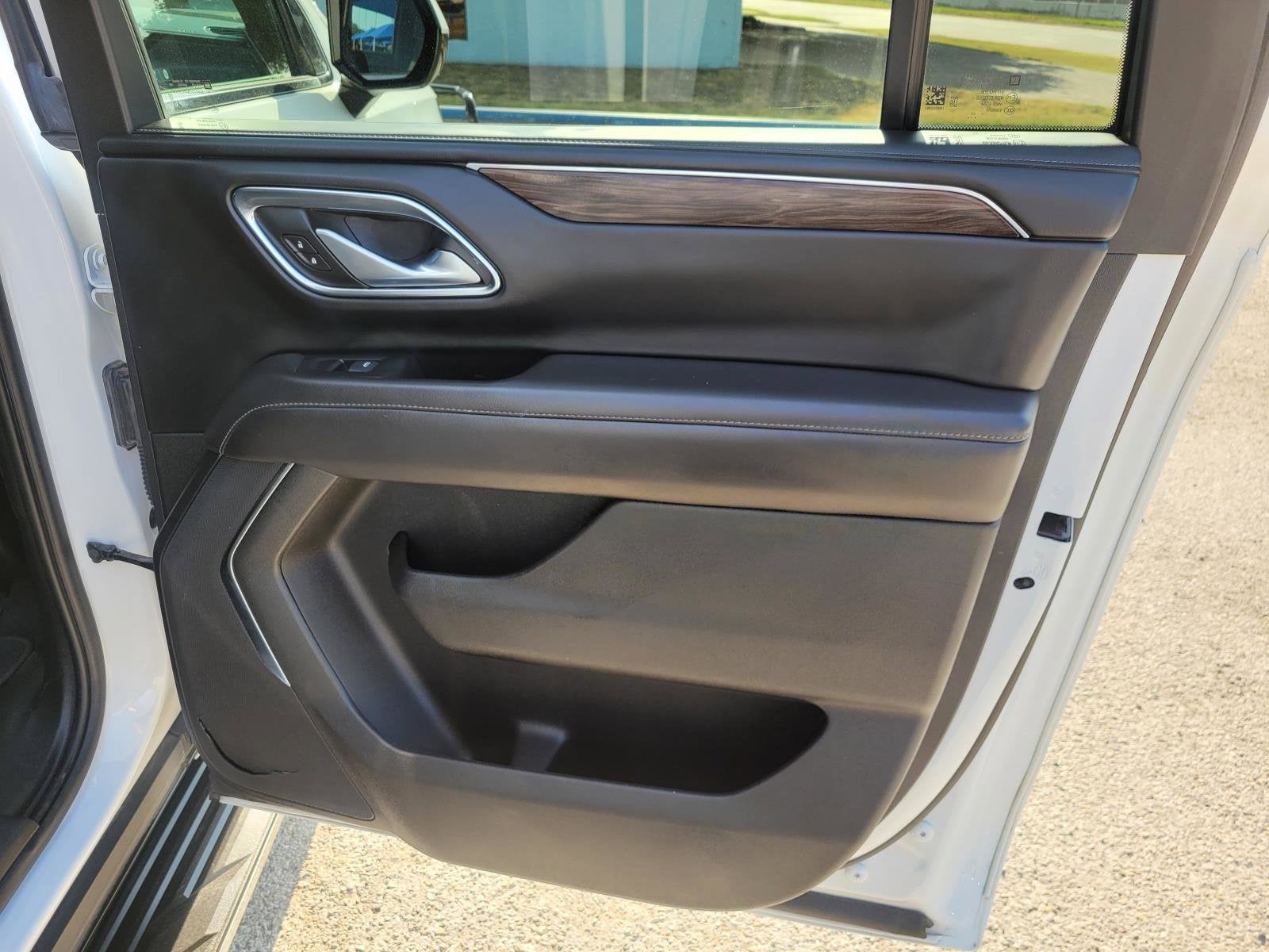 2023 Chevrolet Suburban LS