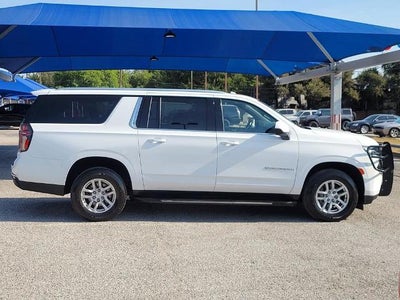 2023 Chevrolet Suburban LS