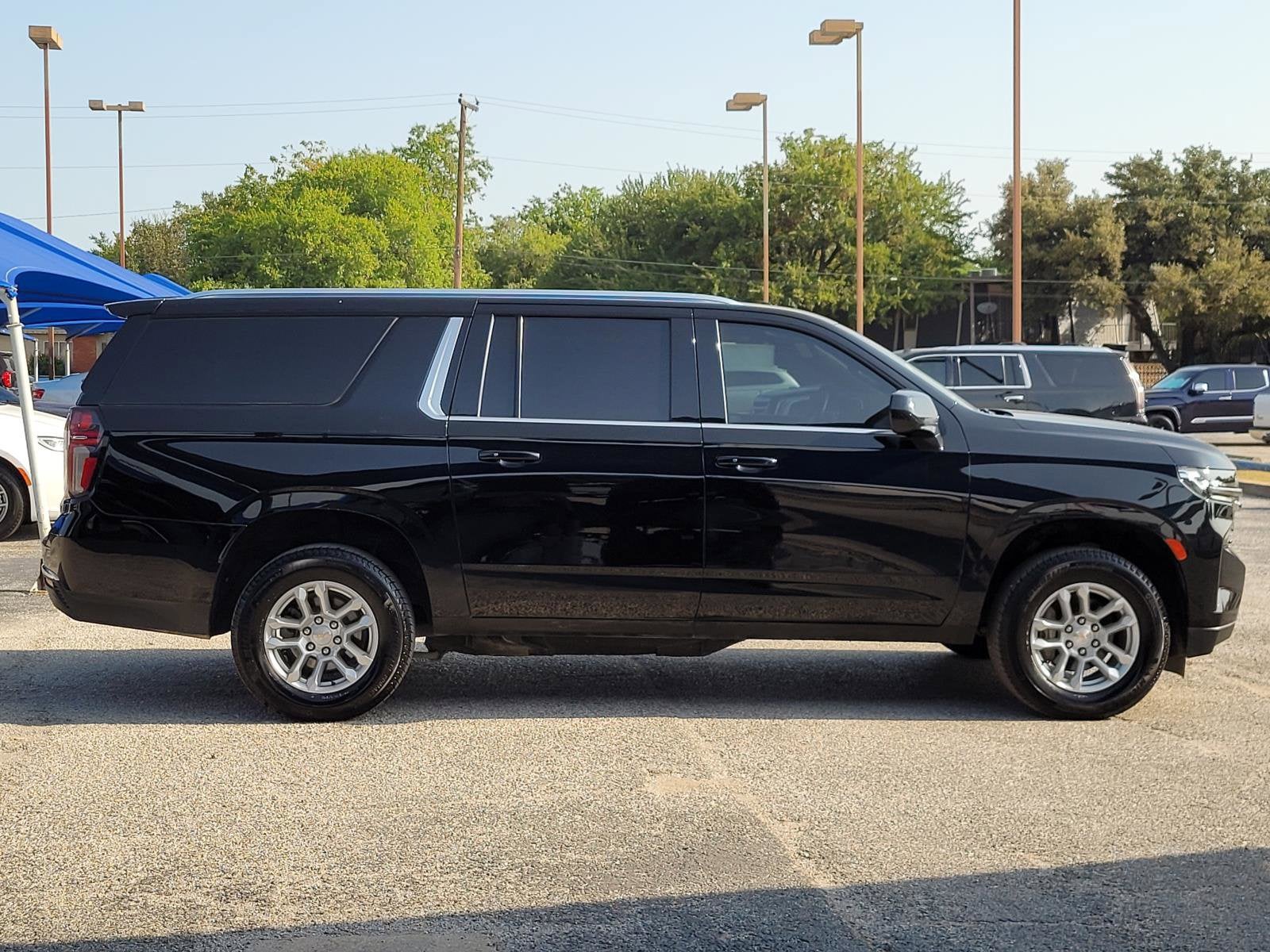 2022 Chevrolet Suburban LT