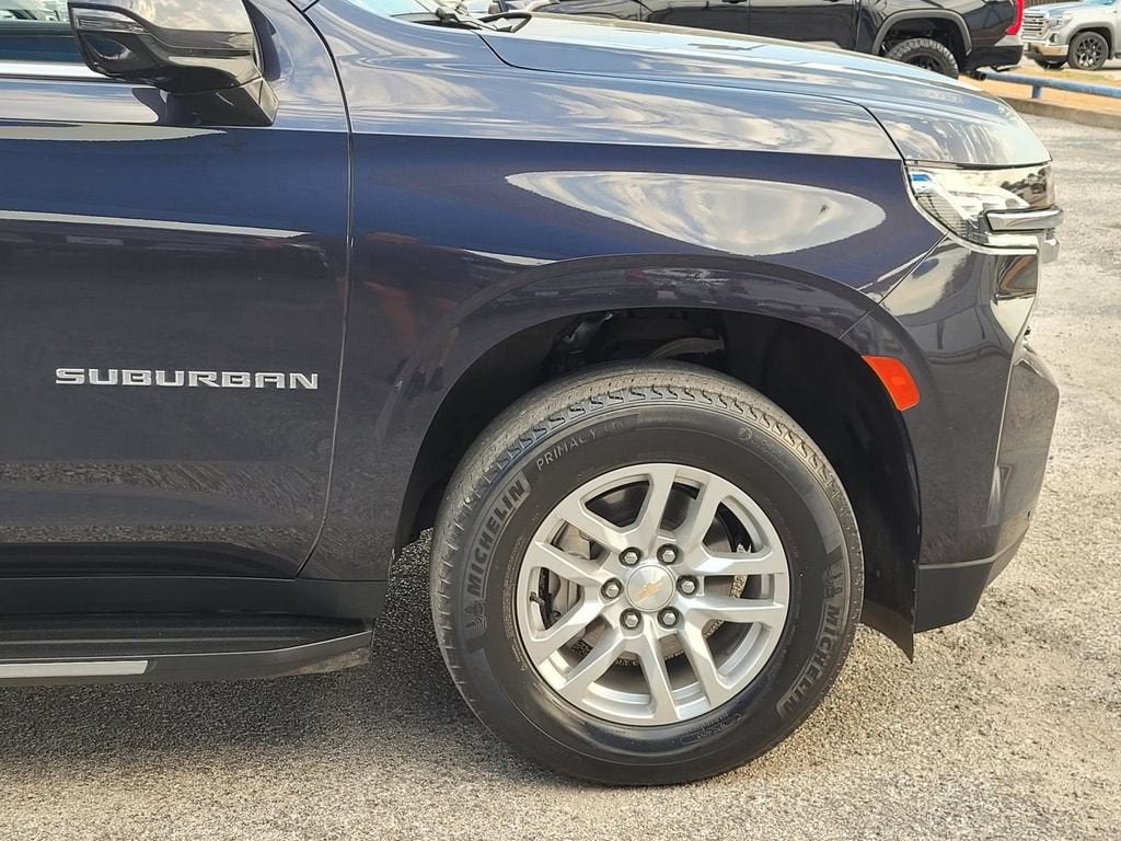 2023 Chevrolet Suburban LT