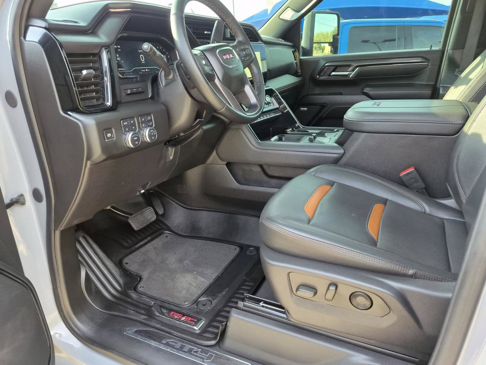 2025 GMC Sierra 2500 HD AT4