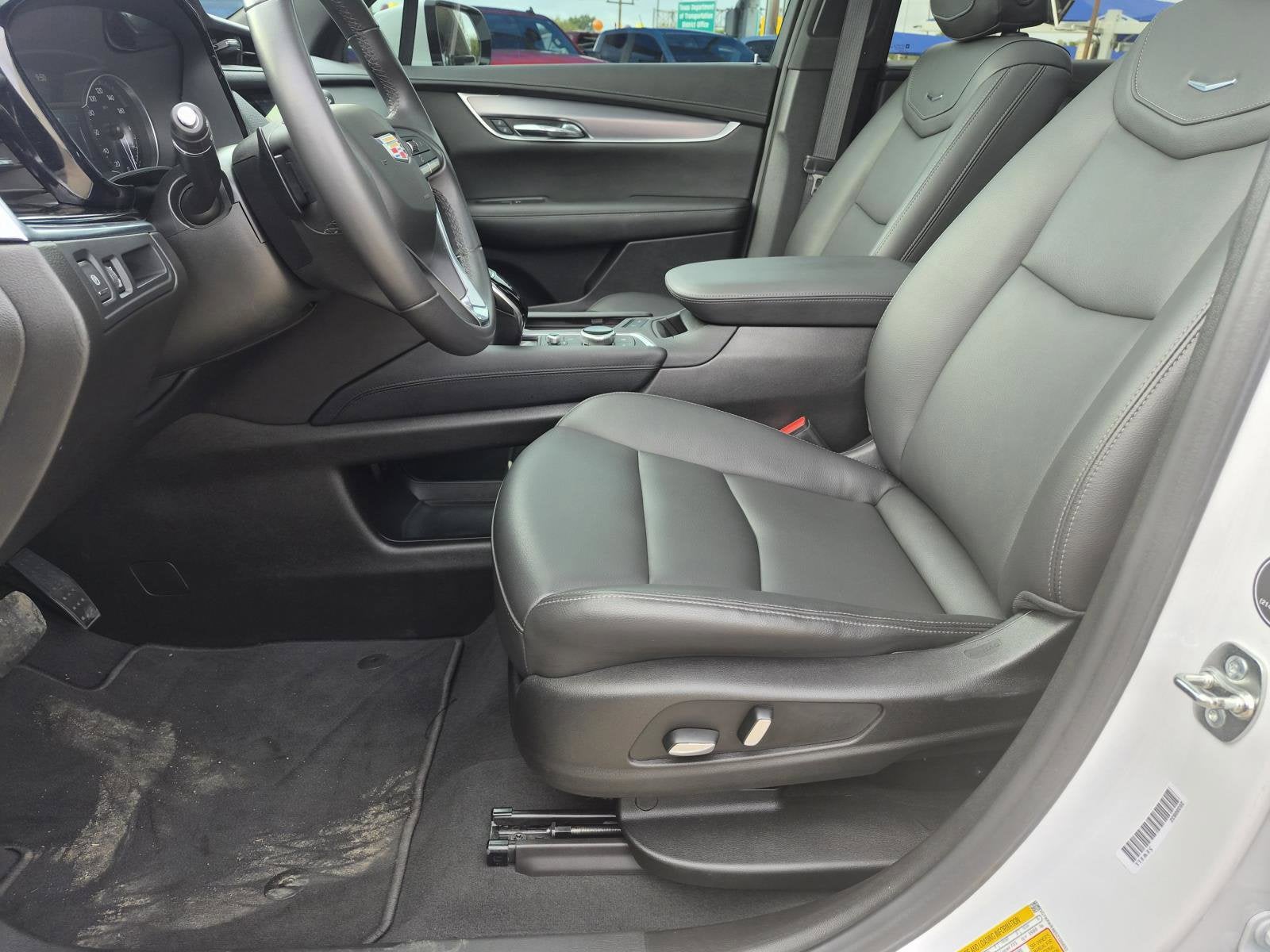 2025 Cadillac XT6 Luxury