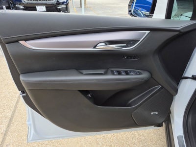 2025 Cadillac XT6 Luxury