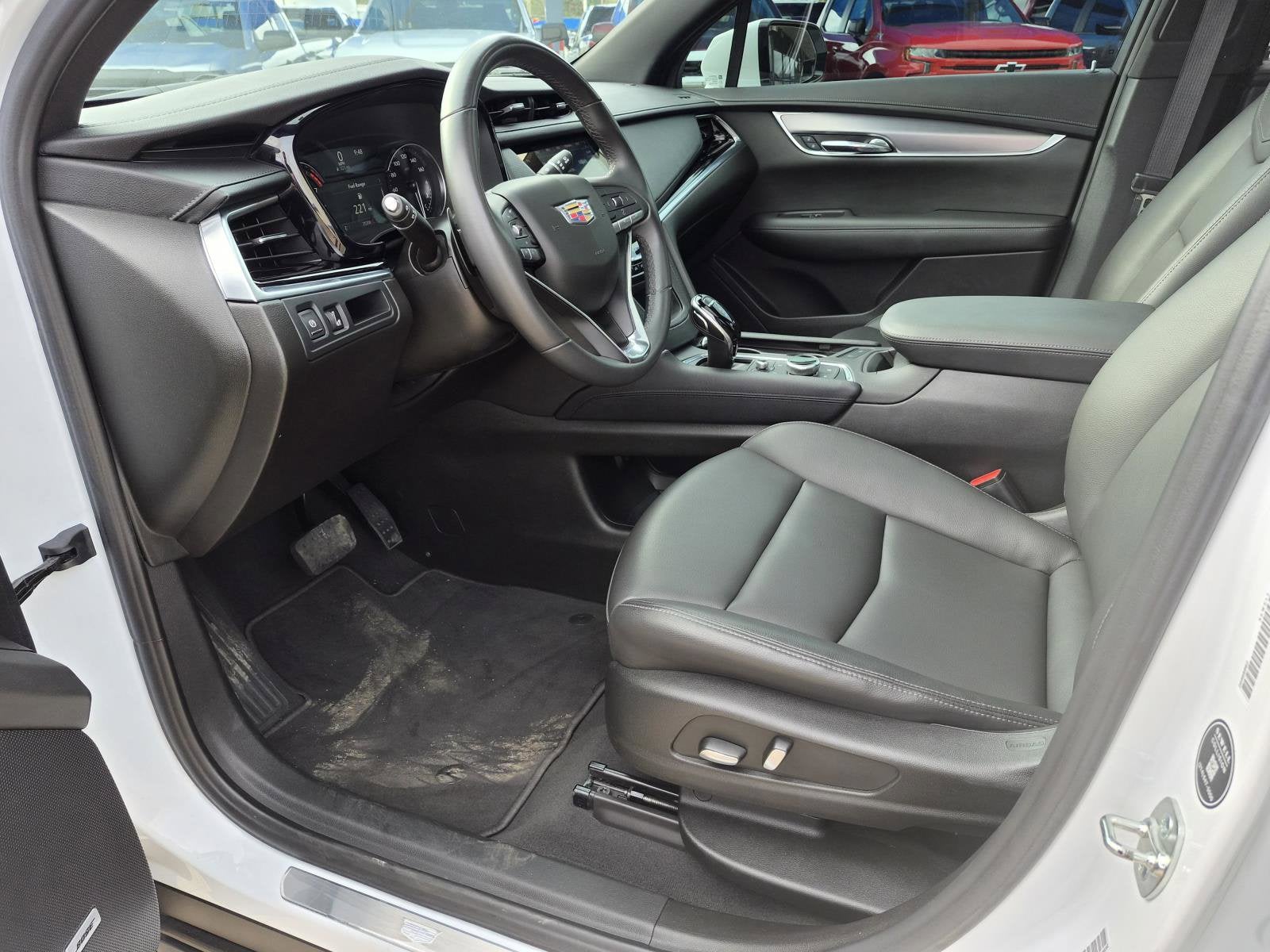 2025 Cadillac XT6 Luxury