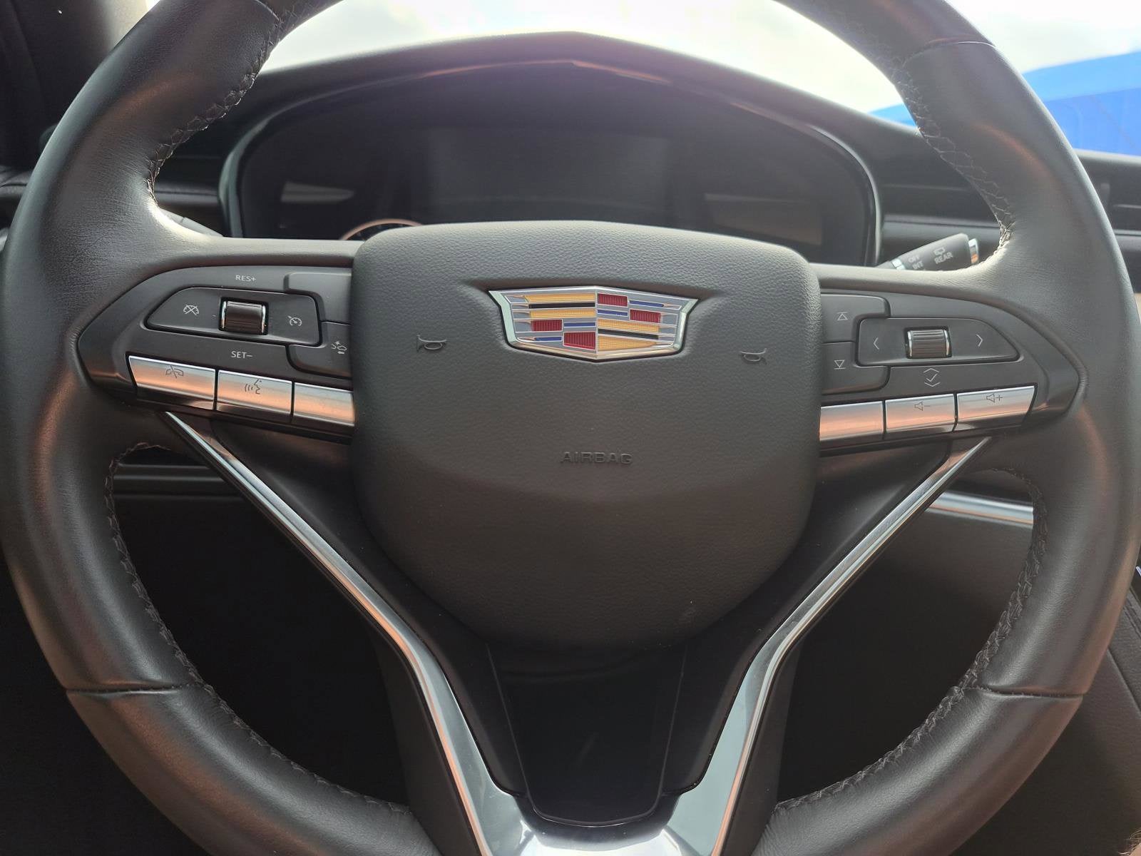2025 Cadillac XT6 Luxury