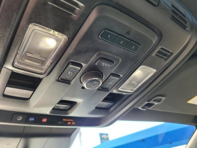 2023 Cadillac Escalade 4WD Premium Luxury