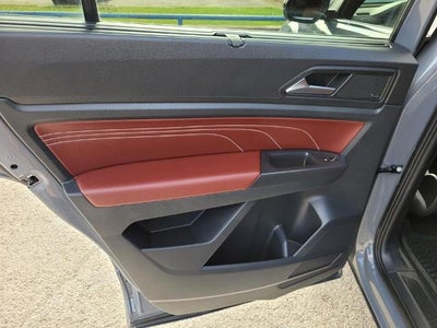 2022 Volkswagen Atlas Cross Sport 3.6L V6 SEL Premium R-Line