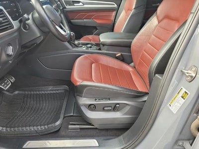 2022 Volkswagen Atlas Cross Sport 3.6L V6 SEL Premium R-Line
