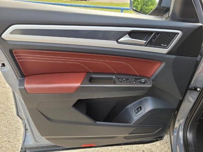 2022 Volkswagen Atlas Cross Sport 3.6L V6 SEL Premium R-Line