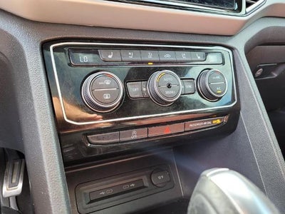 2022 Volkswagen Atlas Cross Sport 3.6L V6 SEL Premium R-Line