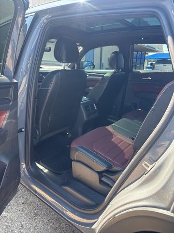 2022 Volkswagen Atlas Cross Sport 3.6L V6 SEL Premium R-Line