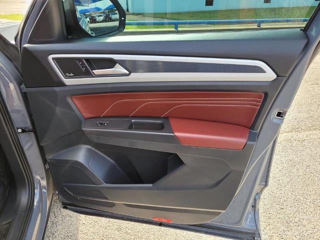 2022 Volkswagen Atlas Cross Sport 3.6L V6 SEL Premium R-Line