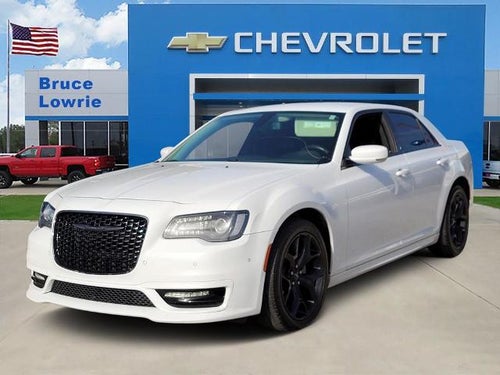 2022 Chrysler 300 Touring L