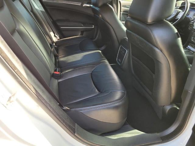 2022 Chrysler 300 Touring L