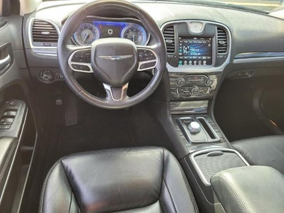 2022 Chrysler 300 Touring L
