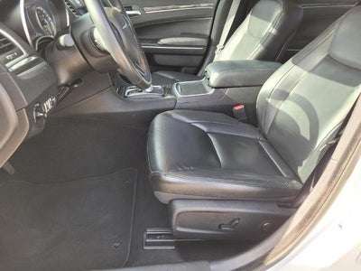 2022 Chrysler 300 Touring L