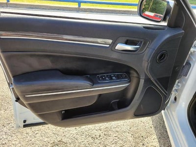 2022 Chrysler 300 Touring L