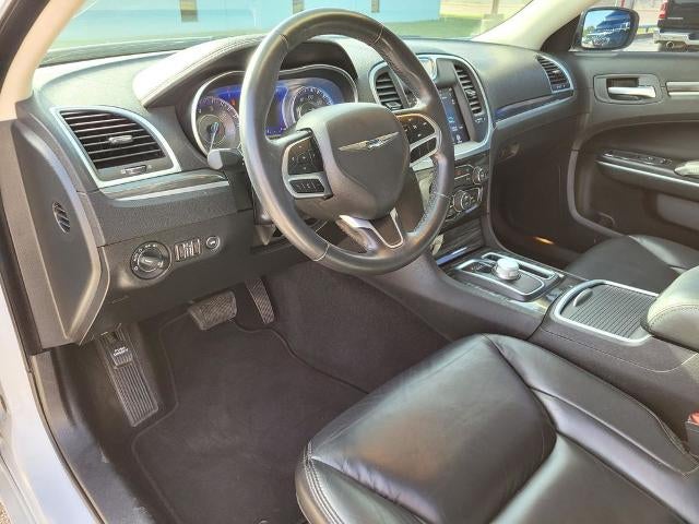 2022 Chrysler 300 Touring L