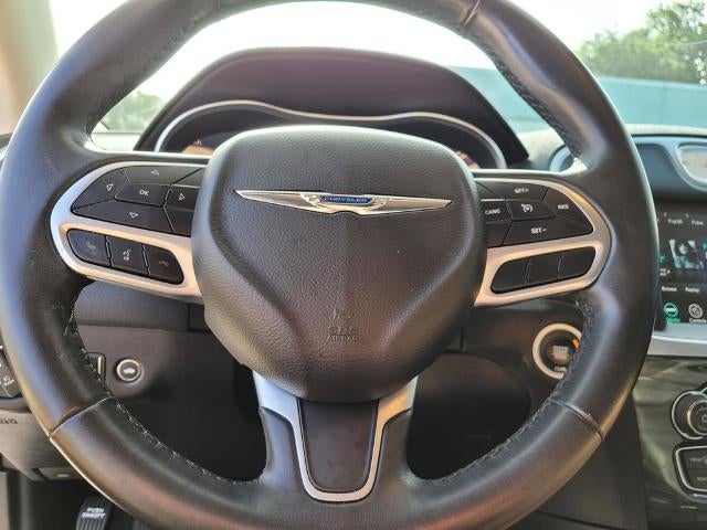 2022 Chrysler 300 Touring L