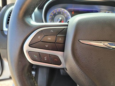 2022 Chrysler 300 Touring L