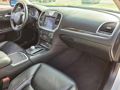2022 Chrysler 300 Touring L
