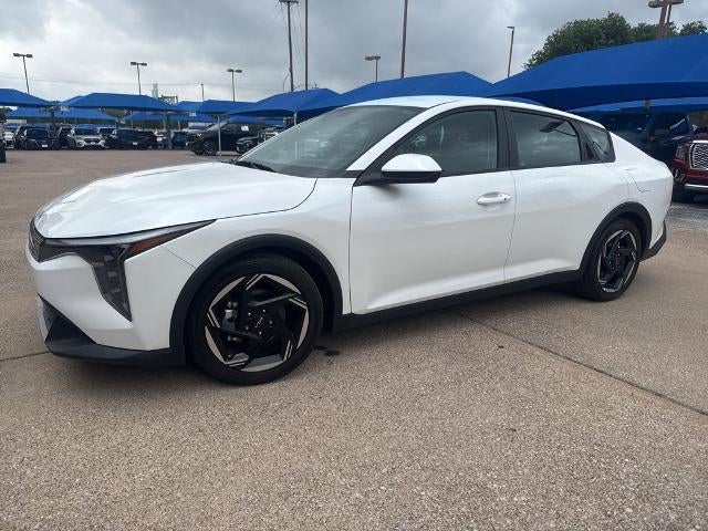 2025 Kia K4 EX AT's photo
