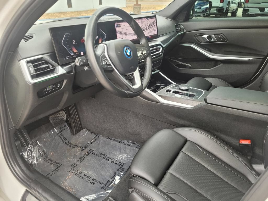 2024 BMW 330e xDrive