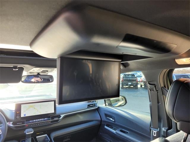 2025 Toyota Sienna Woodland Edition