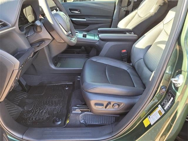 2025 Toyota Sienna Woodland Edition