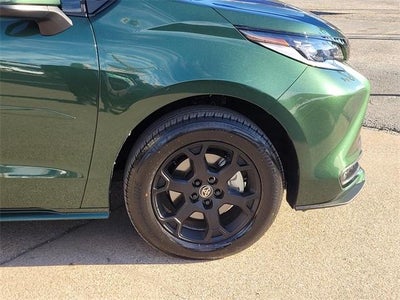 2025 Toyota Sienna Woodland Edition