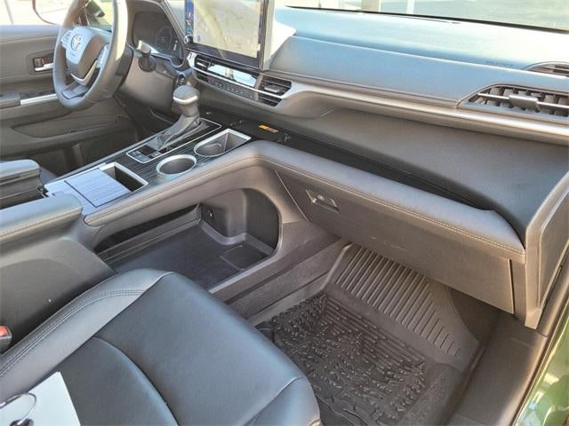 2025 Toyota Sienna Woodland Edition