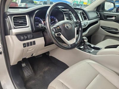 2018 Toyota Highlander SE