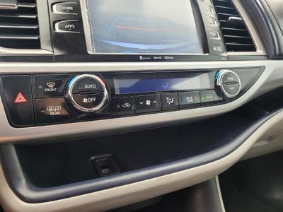 2018 Toyota Highlander SE