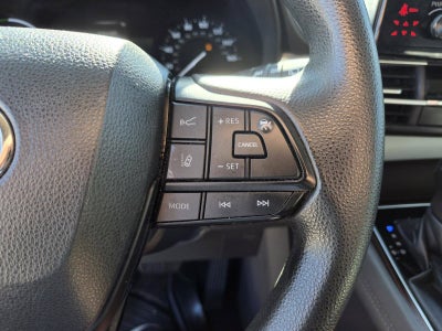2022 Toyota Sienna LE